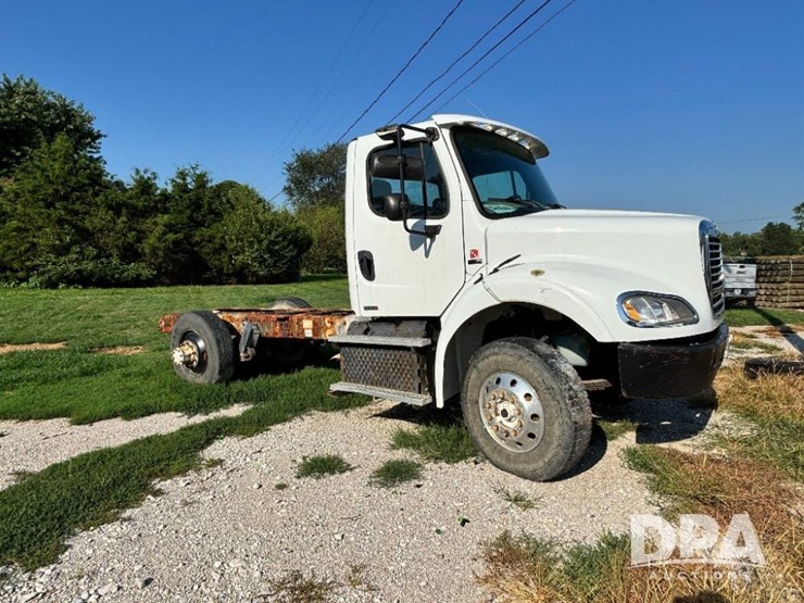 2011-freightliner-truck-(gp11247,-unit-115385)-image-1
