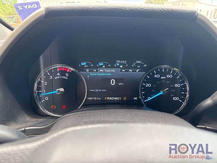 2018-ford-f350-image-8