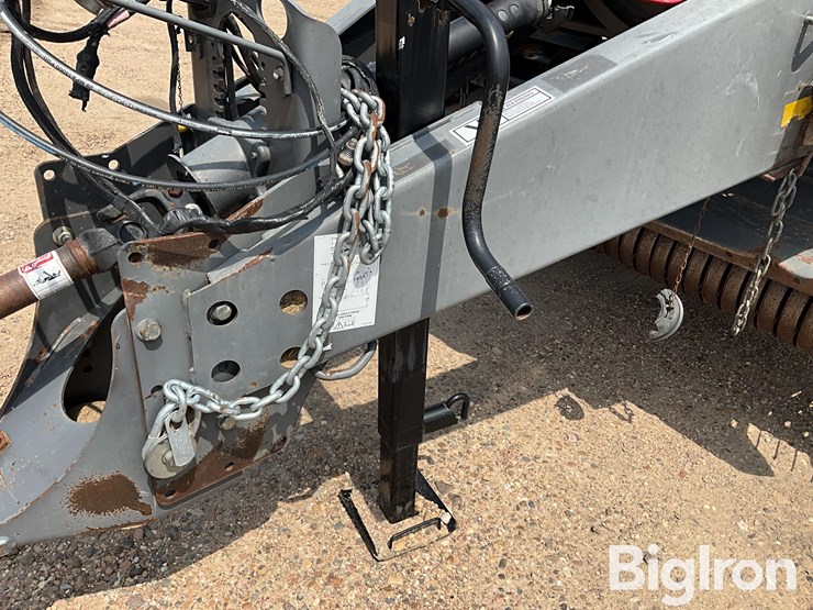 2012-massey-ferguson-2190-image-12