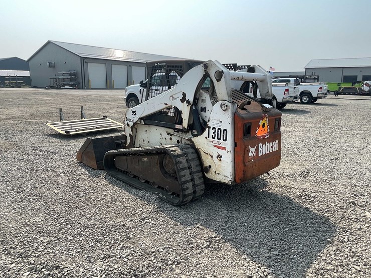 bobcat-t300-image-3