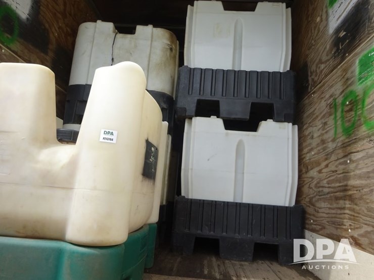 poly-shuttle-tanks-(pz13764)-image-5