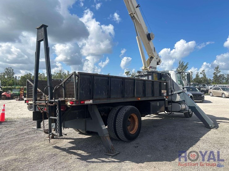 2014-international-durastar-4300-image-4