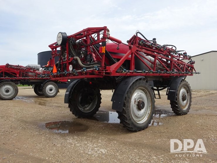 2011-case-ih-patriot-4420-image-22