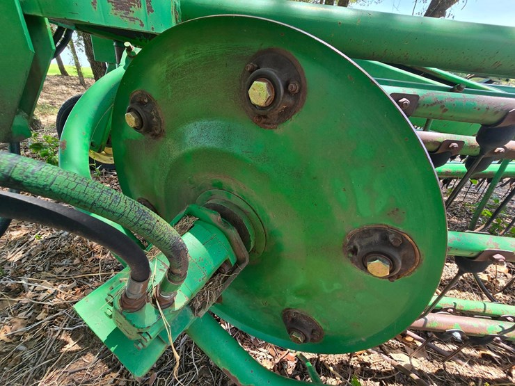john-deere-700-image-27