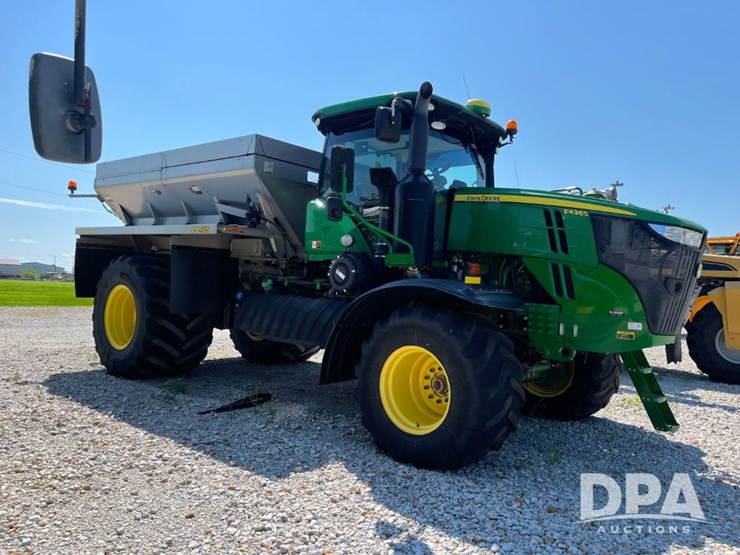 2019-john-deere-f4365-image-6
