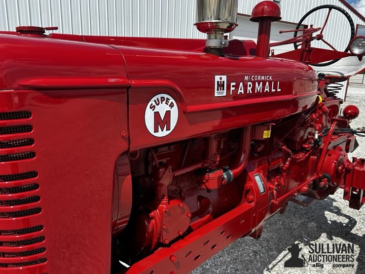 1953-farmall-super-m-2wd-tractor-image-12