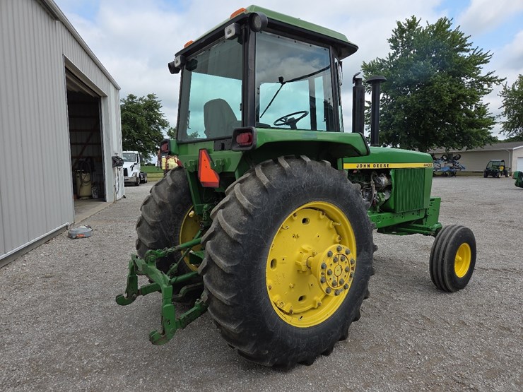 john-deere-4430-image-29