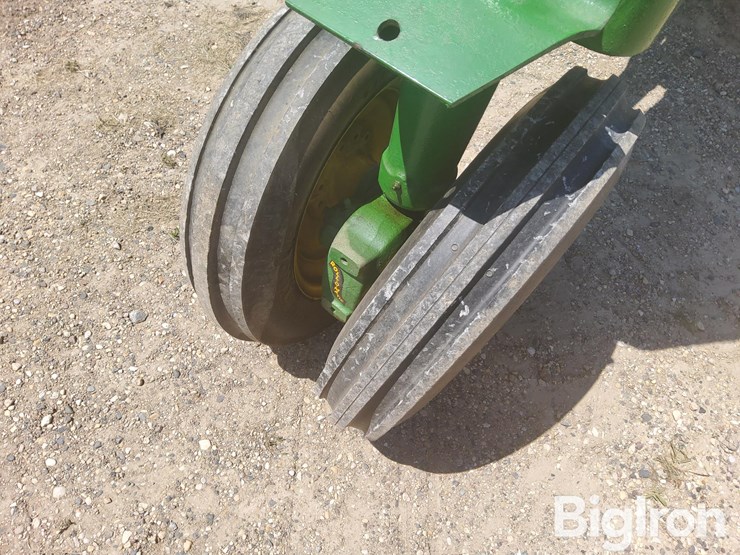 1951-john-deere-b-image-12