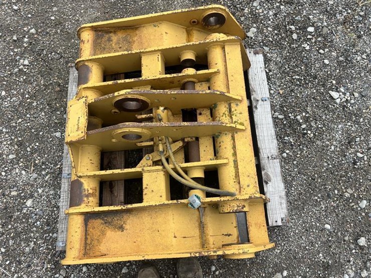caterpillar-950-image-2