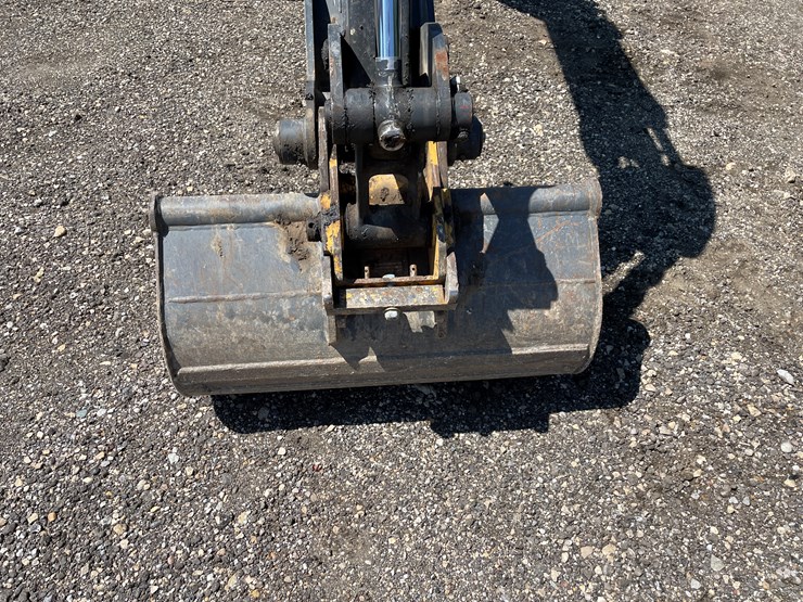 2019-deere-35g-image-13