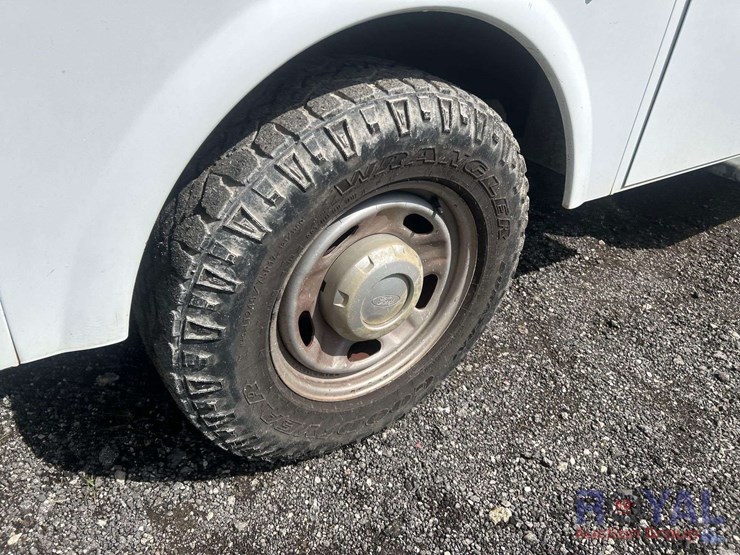 2014-ford-f250-image-30