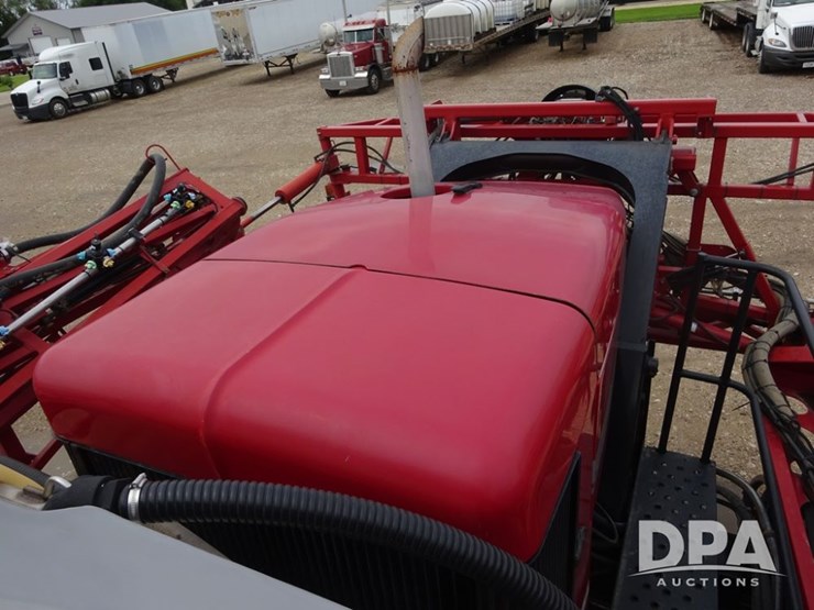2011-case-ih-patriot-4420-image-89