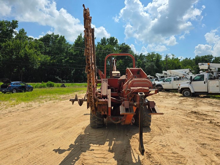 ditch-witch-6510-image-8