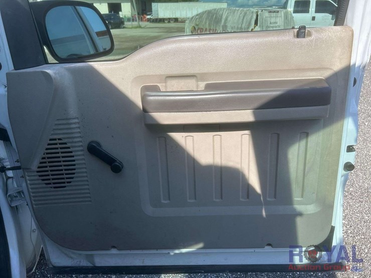 2009-ford-f250-image-25