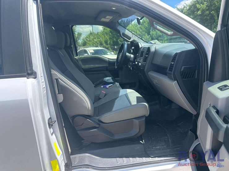 2017-ford-f150-image-26