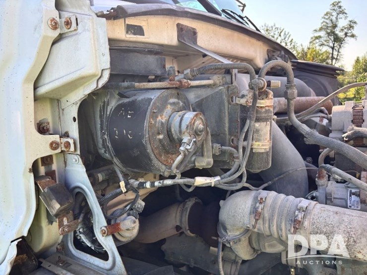 2000-sterling-dry-tender-truck-(gp11245,-unit-123831)-image-70