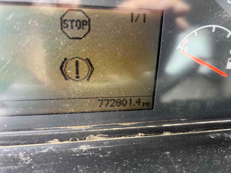 2006-volvo-vnl-image-20