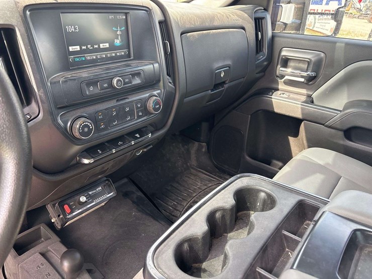 2018-gmc-sierra-2500-image-12