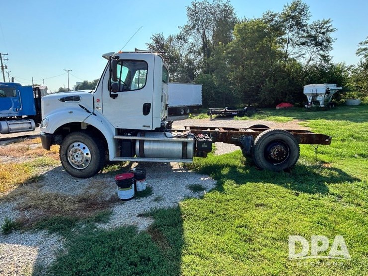 2011-freightliner-truck-(gp11247,-unit-115385)-image-11