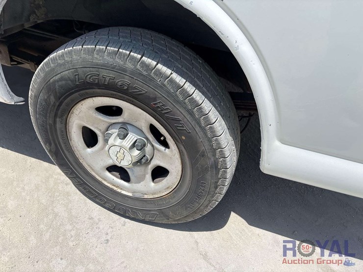 2003-chevrolet-express-1500-image-31