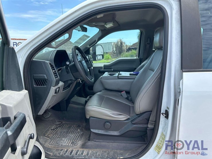 2017-ford-f450-image-12