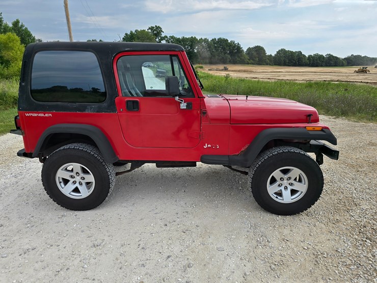 1994-jeep-wrangler-image-27