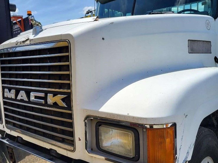 1994-mack-ch613-image-2
