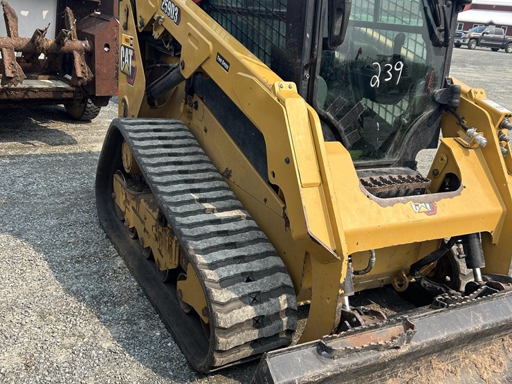 2020-caterpillar-259d3-image-4