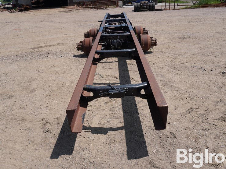 peterbilt-frame-w/rear-ends-image-6
