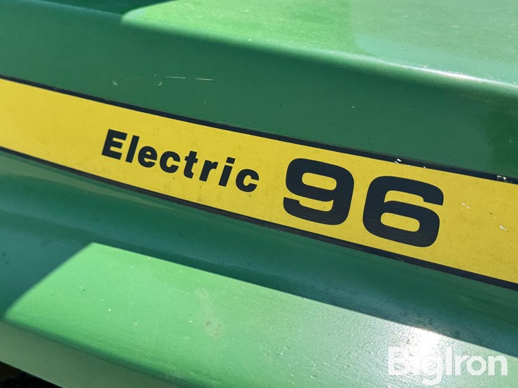 john-deere-96-image-15