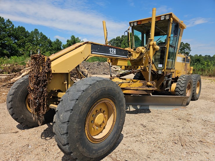 2002-caterpillar-12h-image-1