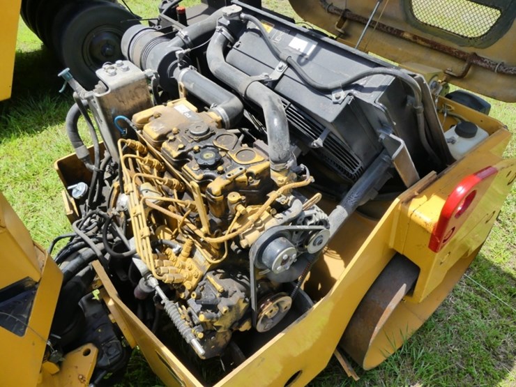caterpillar-cb34-image-7