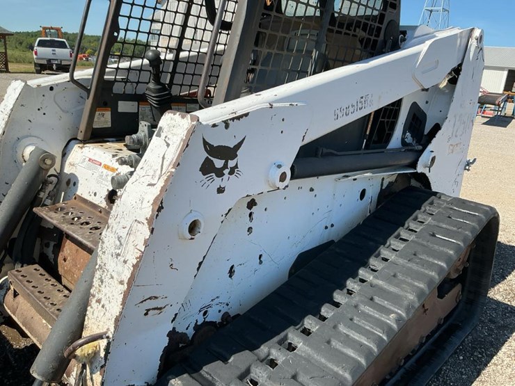 bobcat-t250-image-13