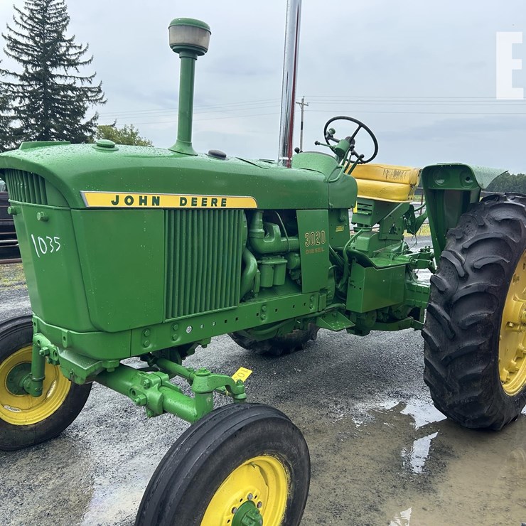 JOHN DEERE 3020