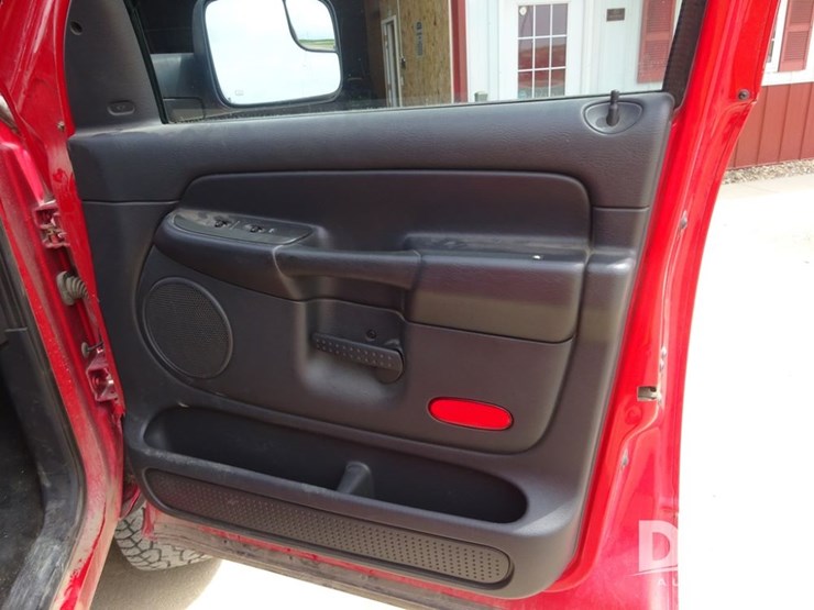 2004-dodge-ram-2500-image-64