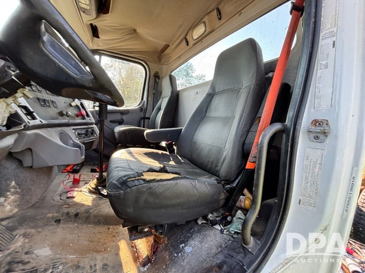 2011-freightliner-truck-(gp11247,-unit-115385)-image-65