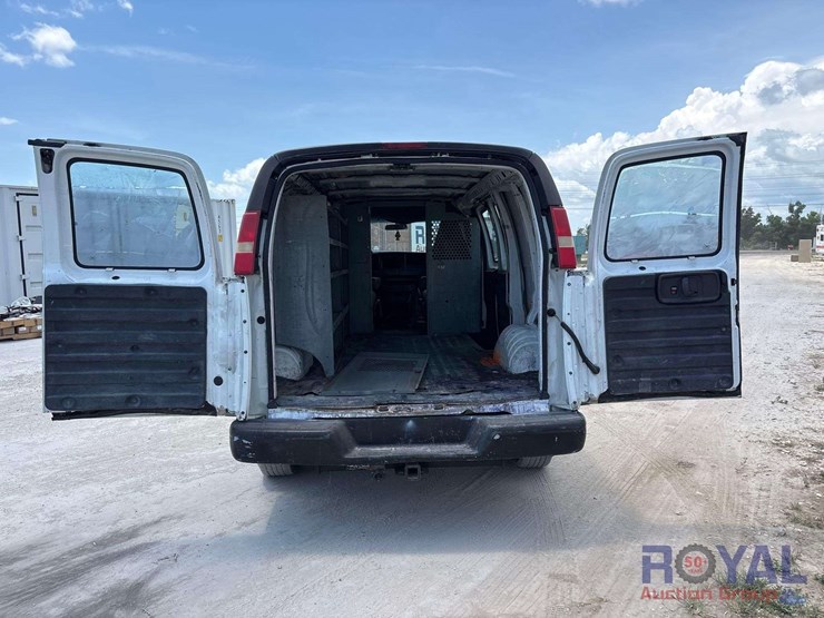2003-chevrolet-express-1500-image-25