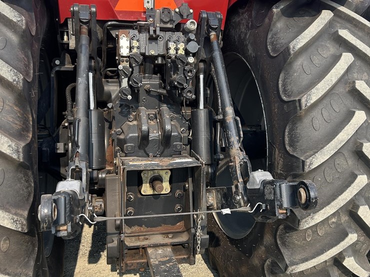 2015-case-ih-magnum-240-cvt-image-7