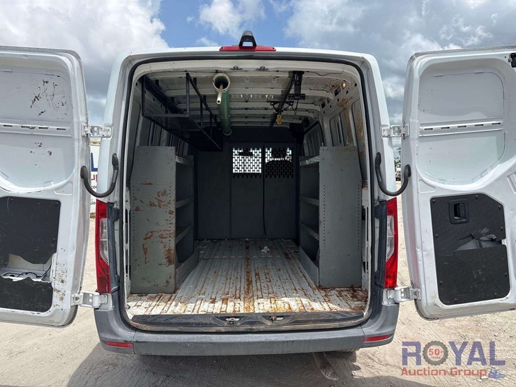 2019-freightliner-sprinter-1500-image-25