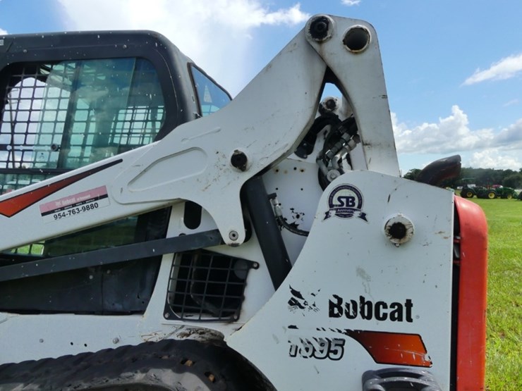 2018-bobcat-t595-image-7