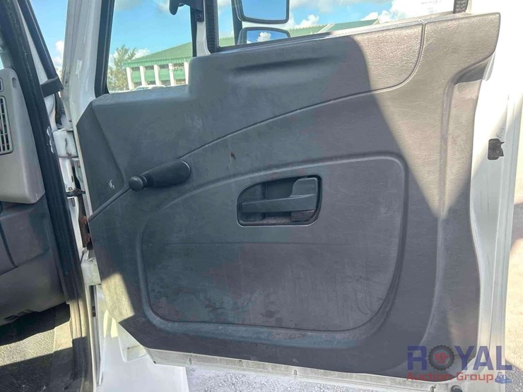2014-international-durastar-4300-image-22