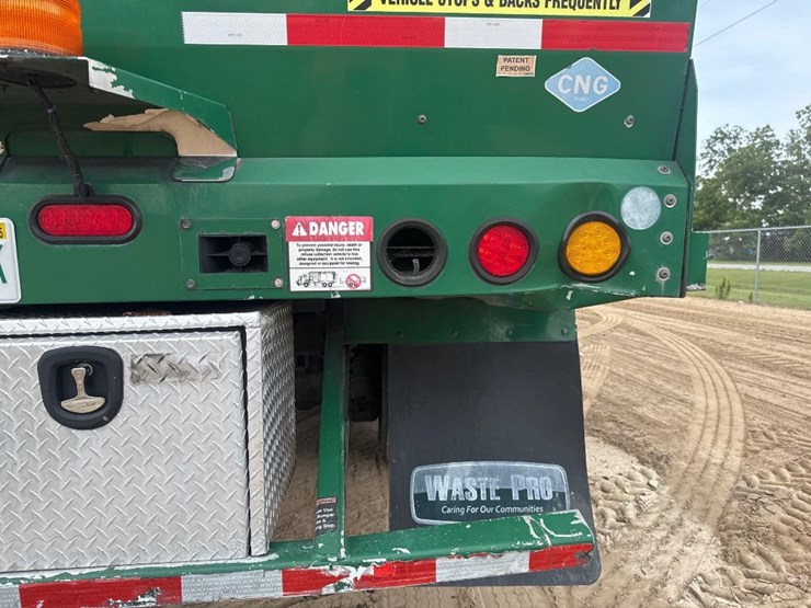 2016-mack-leu633-image-15