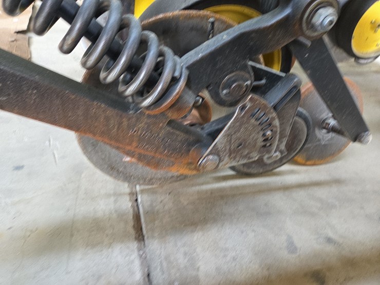 john-deere-750-image-11