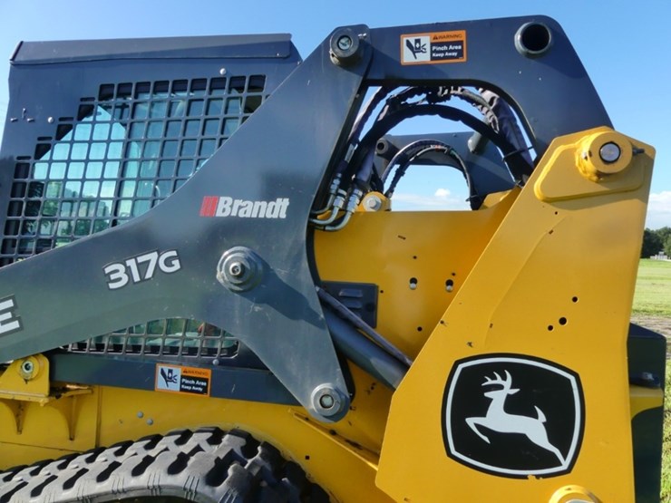 deere-317g-image-8