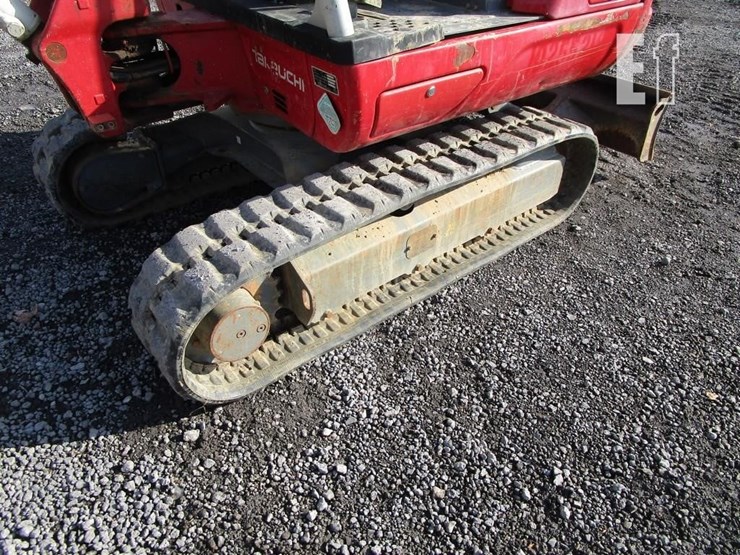 takeuchi-tb230-image-5