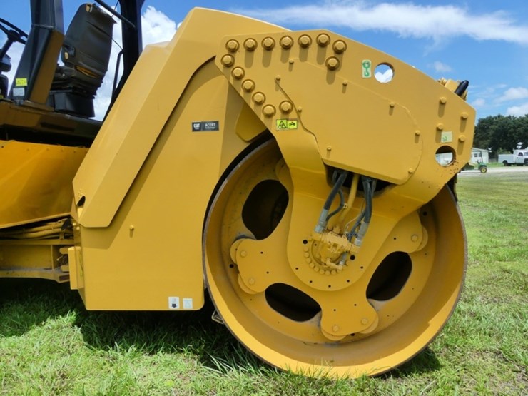caterpillar-cb54xw-image-5