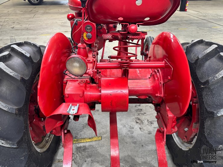 1940-mccormick-farmall-a-2wd-tractor-image-11