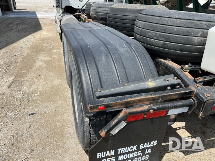 2009-freightliner-truck-(jn2397,-unit-277091)-image-38