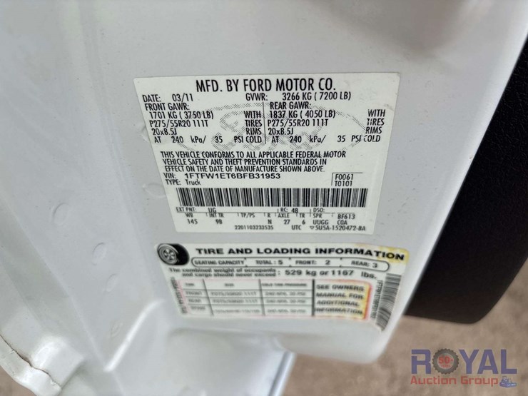 2011-ford-f150-platinum-image-9