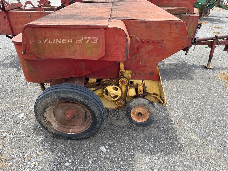 new-holland-273-image-4